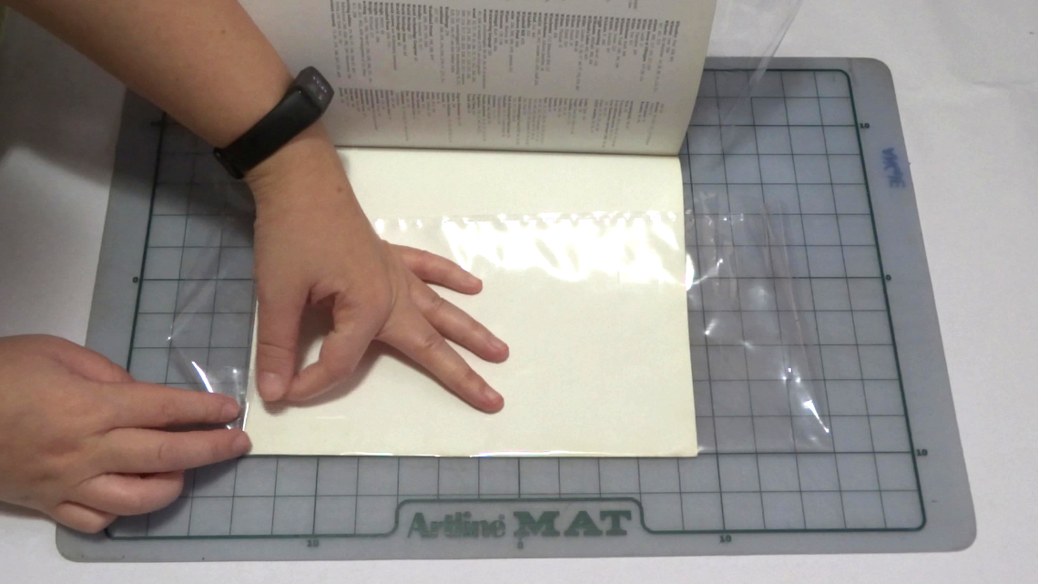 Folding in the back bottom of the sleeve.