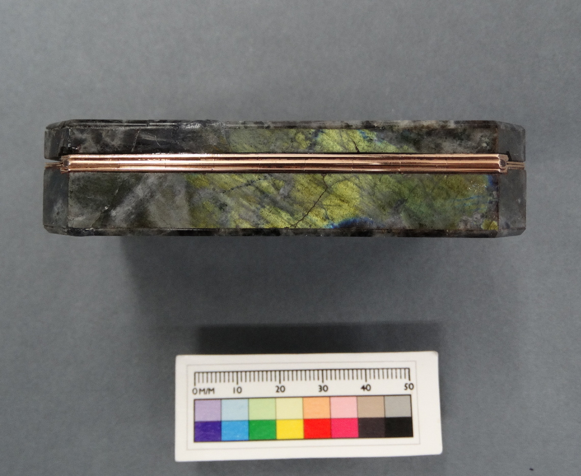 Filled-in broken edge after conservation